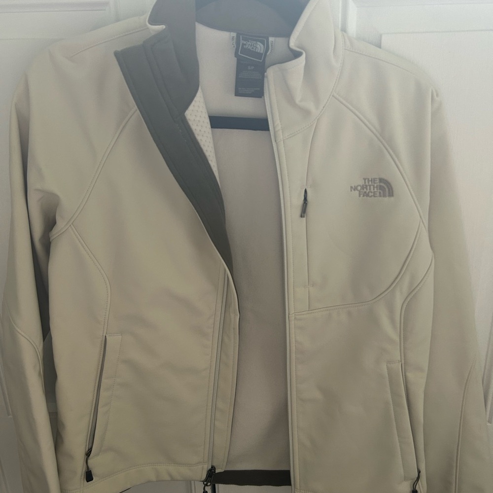 The North Face Women’s Cream Jacket
